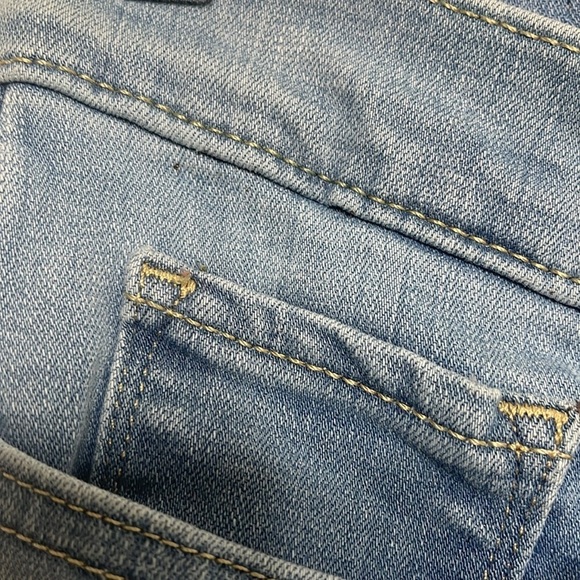 Levi's 311 Shaping Skinny Light Wash Jeans Women Size 27 BLEMISH - Picture 8 of 9